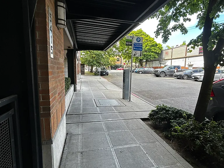 Front door entry right into the heart of Ballard. Looking at Market street (Kangaroo and Kiwi), from Russell Ave.