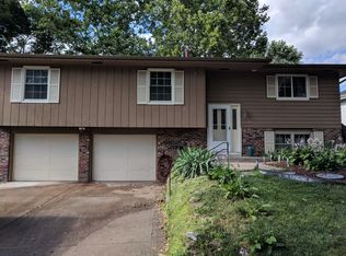 8830 Ruggles Cir, Omaha, NE 68134