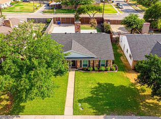2731 Moon River Ln, Farmers Branch, TX 75234