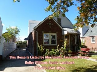 5648 202nd St, Oakland Gardens, NY 11364
