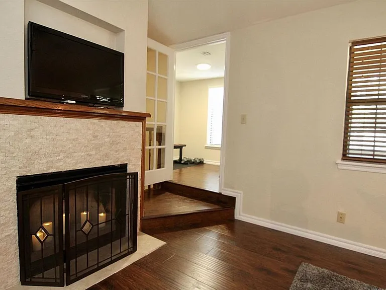 9113 S Urbana Ave #8-C — Photo 3