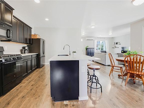 2nd image of 5620 88th Ave NE