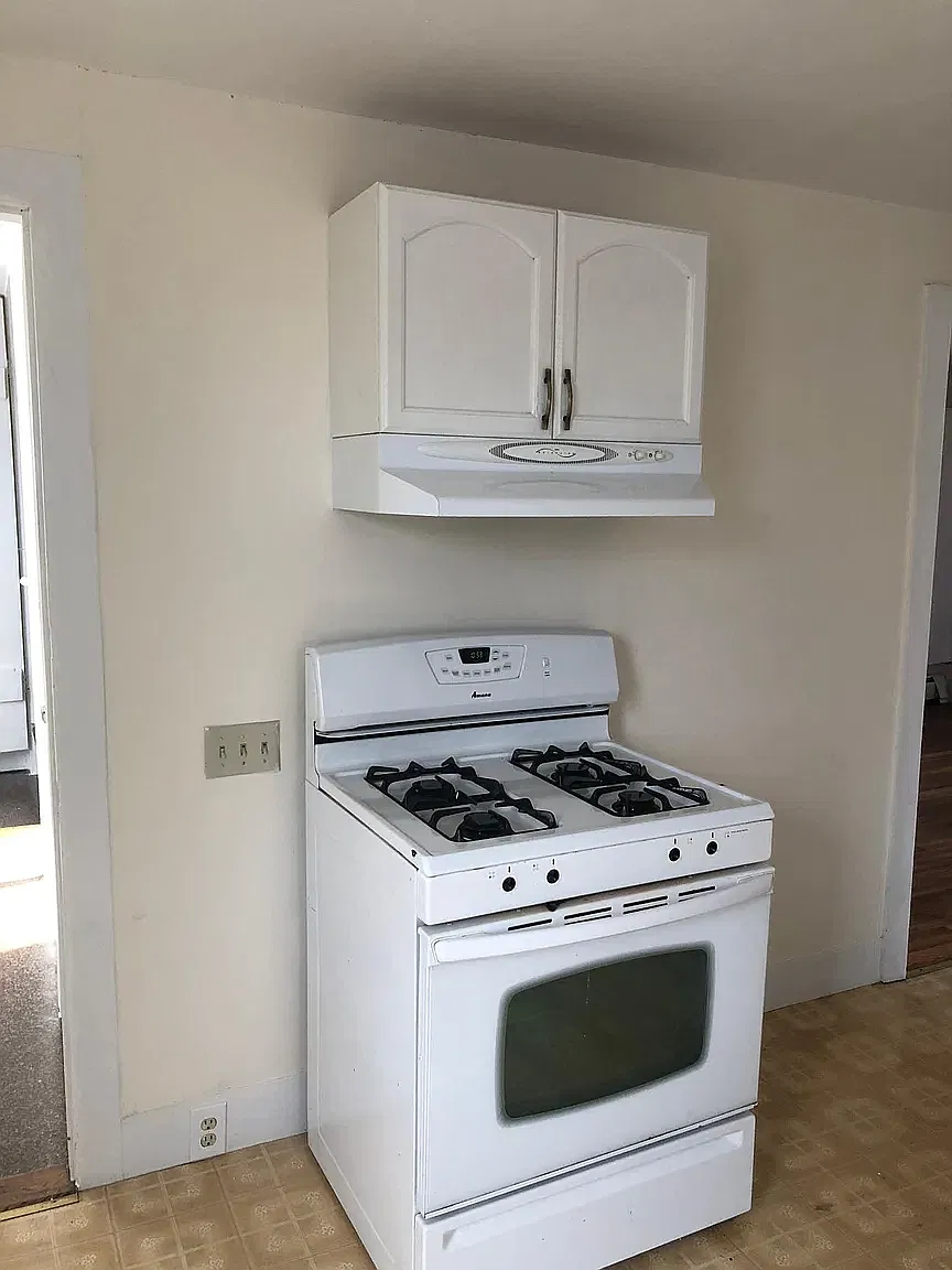 3 bed, $3,000 — Photo 3