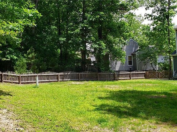 3rd image of 1607 Winters Hill Cir