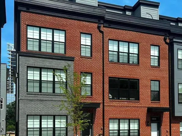 1844 Michael Faraday Dr, Reston, VA 20190