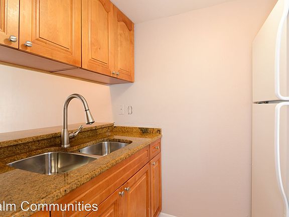 3rd image of 131 Danube Ave #5