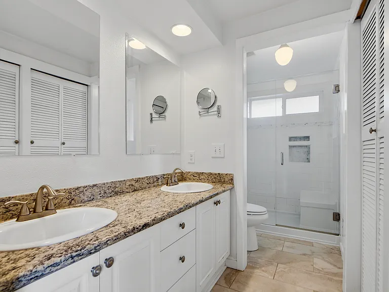 25023 SE 43rd Way — Photo 17