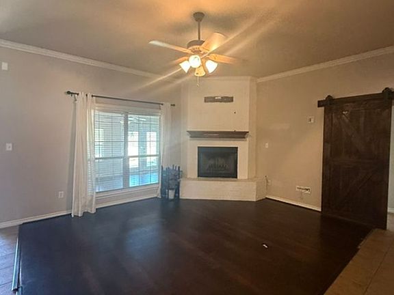 4th image of 118 Divide Ave