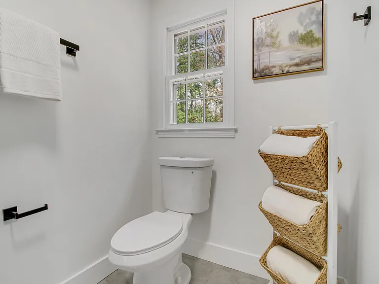 305 Mayfield St — Photo 26