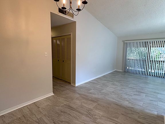 3rd image of 400 N Saint Clair Abrams Ave