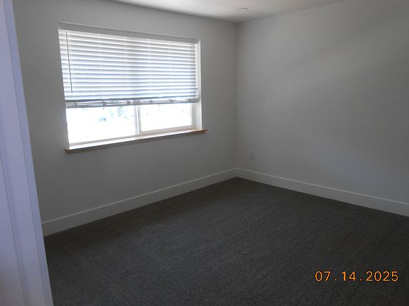 5th image of 1271 Redwood Cir APT 7