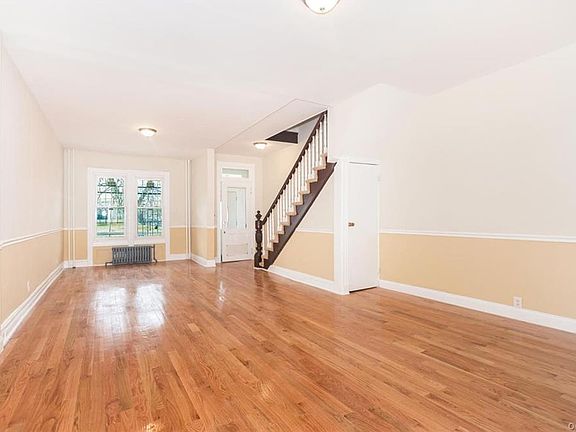 3rd image of 2152 Hughes Ave