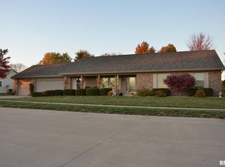 1312 Grand Ave, Macomb, IL 61455