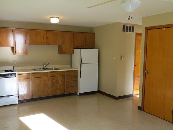 3rd image of 2308 W Beaumont Ln