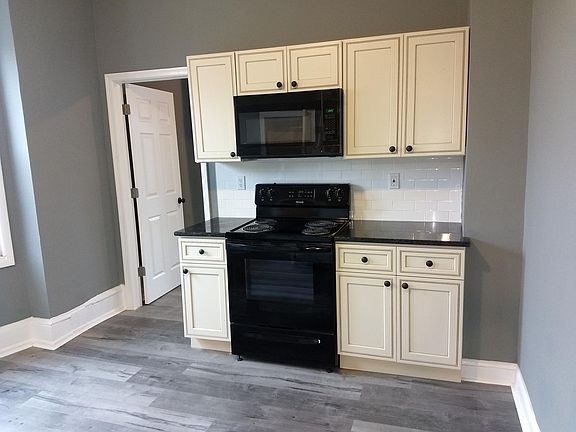 4th image of 5039 Cedar Ave APT 2