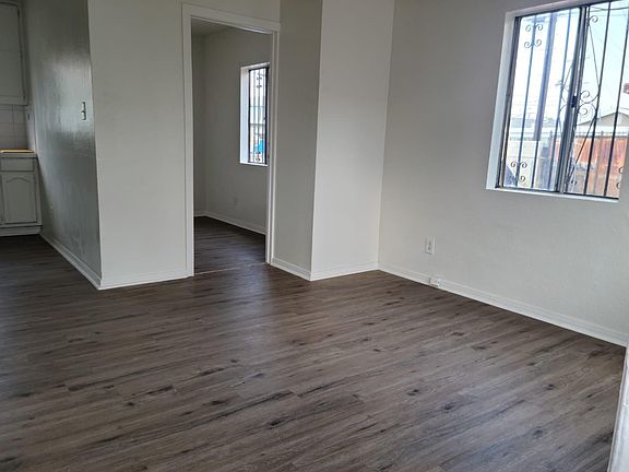 3rd image of 1525 E 87th Pl #C