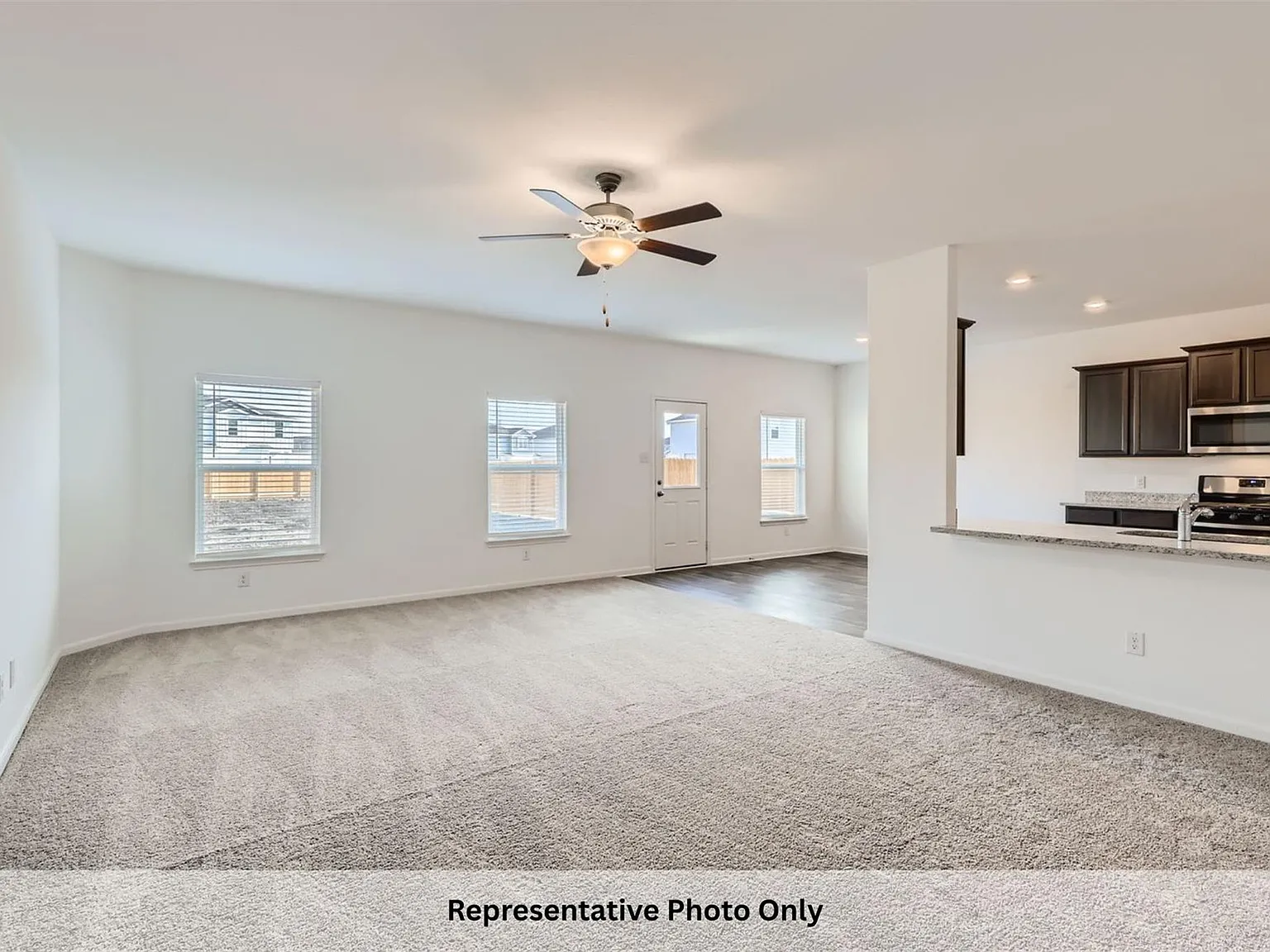 4 bed, 2.5 bath, 2350 sqft, $1,995 — Photo 3