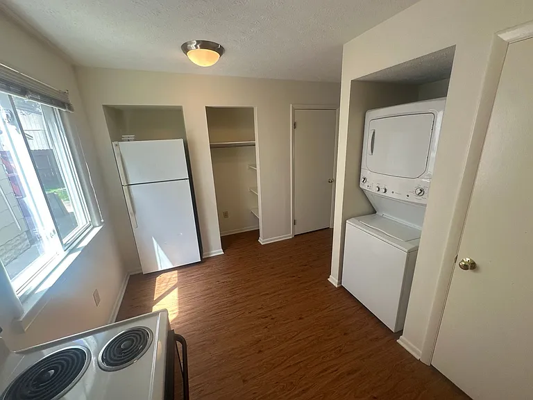 Wyandotte Ave 416 MLR — Photo 2