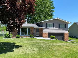 620 Westview Dr, Edwardsville, IL 62025