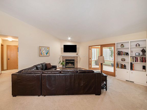 5th image of 74 Aspen Ln NE #60
