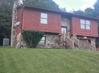 213 Hillcrest Dr, Bluefield, VA 24605
