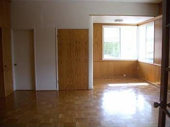 2nd image of 258 Tavistock Ave