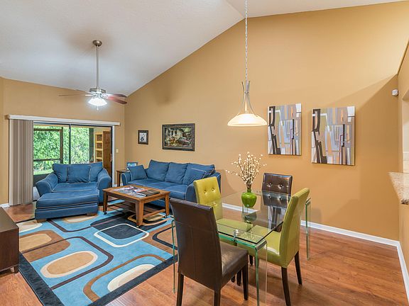 4th image of 369 Oak Haven Dr