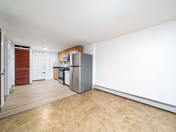 4th image of 199 Bay St #G