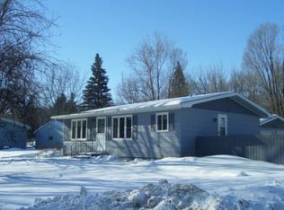 704 Lake St, Big Stone, SD 57216
