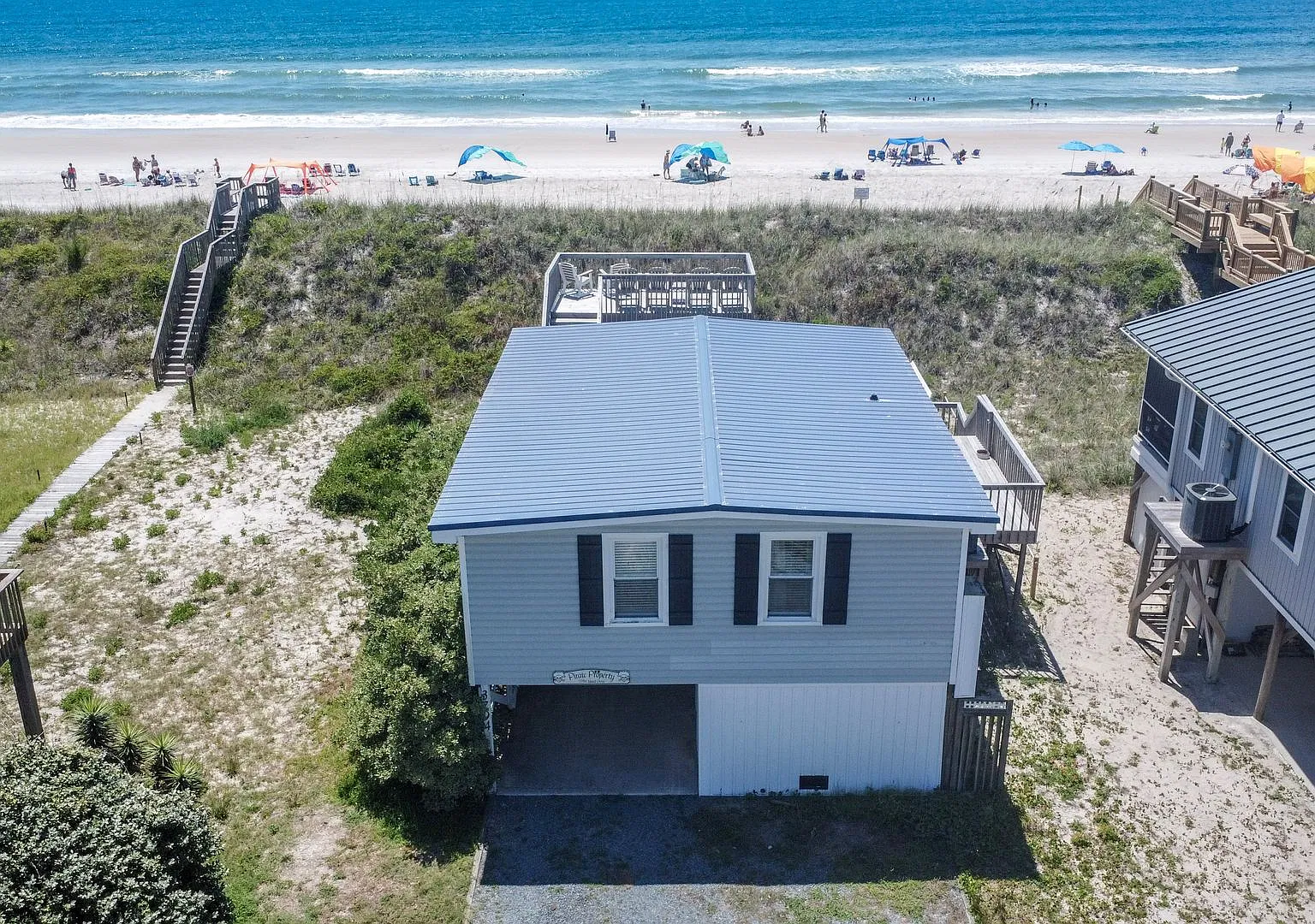 2 Bedroom, Pet Friendly, Ocean View Cottage with Elevated Deck- Off Season Rental — Photo 4