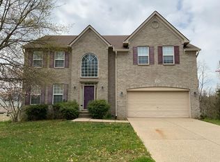 10704 Copper Ridge Dr, Louisville, KY 40241