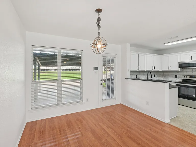 5609 Giddyup Ln — Photo 7