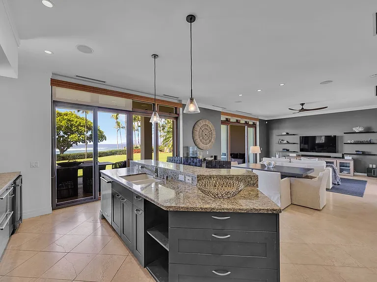 33 Coconut Grove Ln — Photo 9