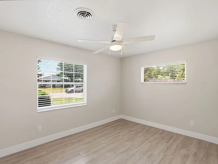 3817 Bainbridge Ave — Photo 14