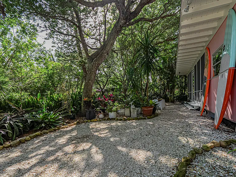 1881 E Barefoot Pl — Photo 69