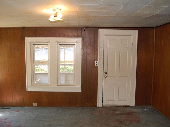 2nd image of 15 Burgess Ave