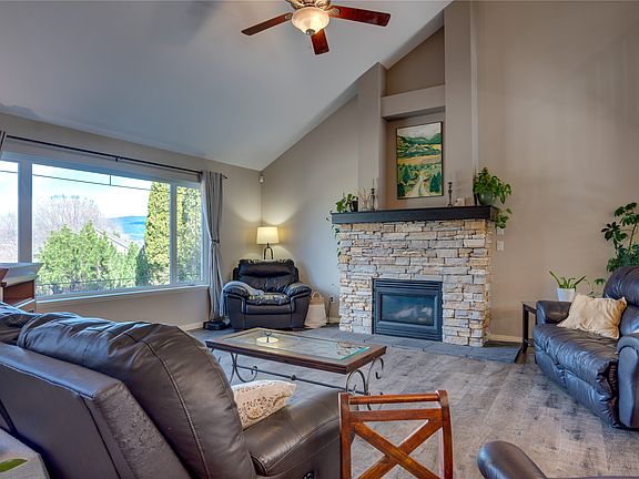3rd image of 991 Mount Bulman Dr