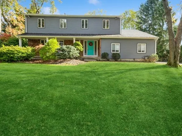 14 Cornell Drive, Bardonia, NY 10954