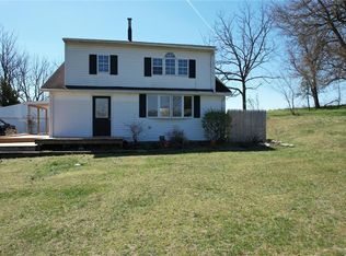 5442 Ledge Rd N, Slatington, PA 18080