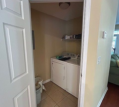 5th image of 117 Tuscany Ct