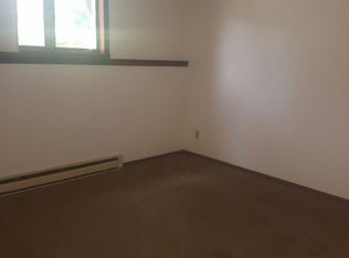 633 W Factory St APT 104, Seymour, WI 54165