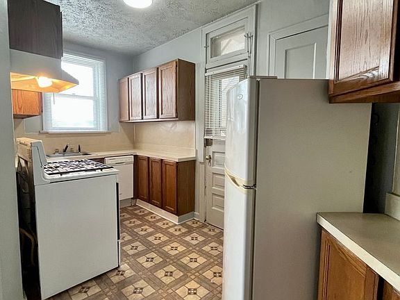 5th image of 2221 Jones St #222307