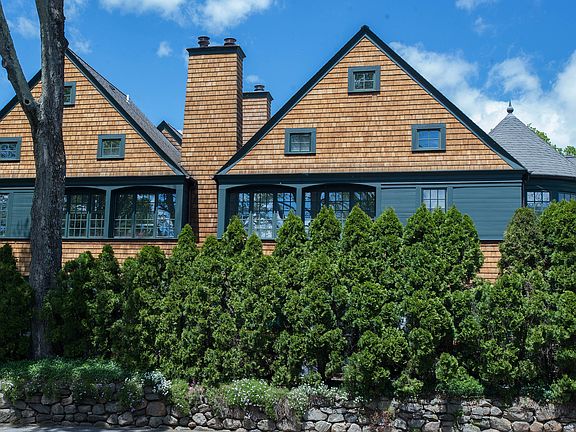 Mead Commons from Mead St.