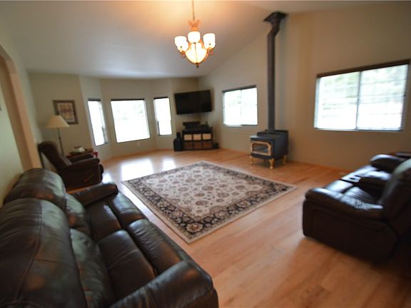 3rd image of 15444 159th Ln SE