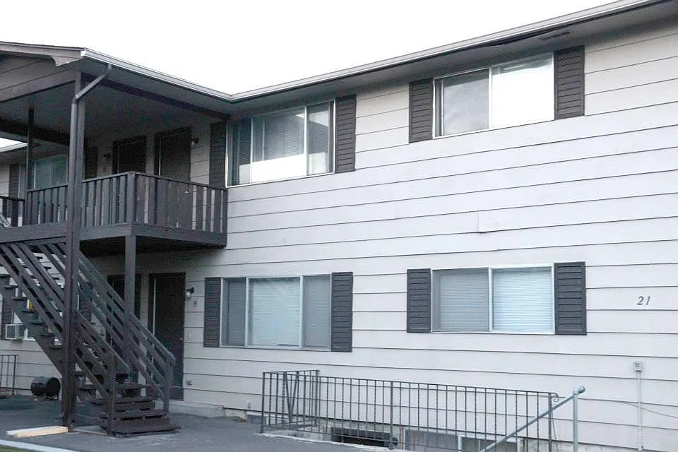 Benton St. Apartments — Photo 4