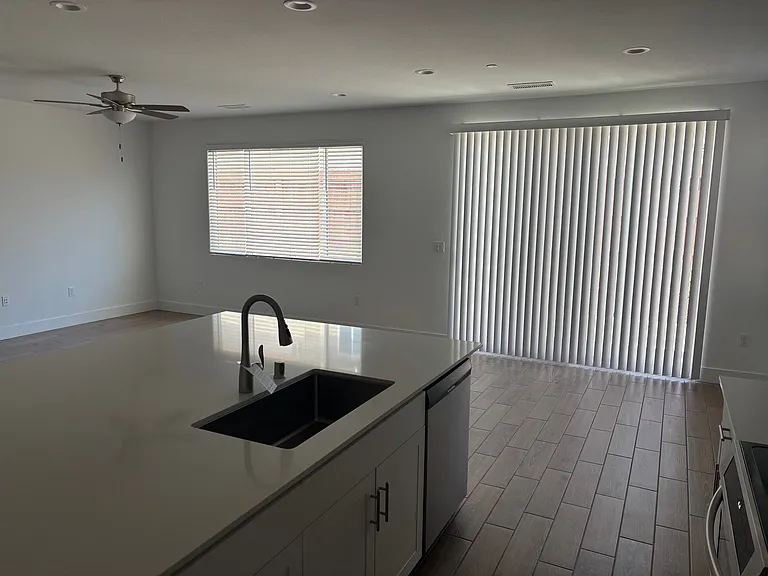 2858 E Corteza Dr — Photo 30