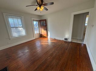 2412 Holmes Ave, Springfield, IL 62704