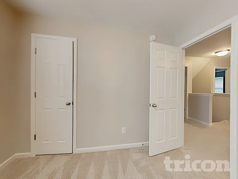 248 Eagle Pointe Dr — Photo 12