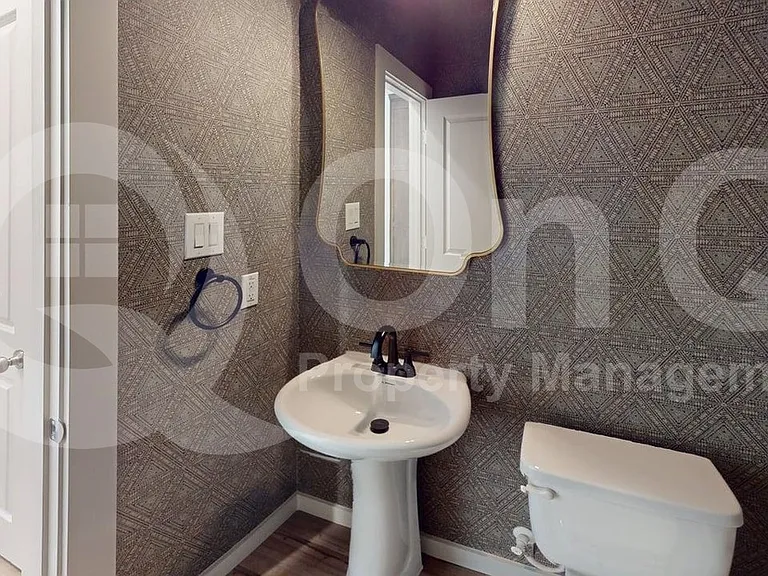313 McConathy Way — Photo 10