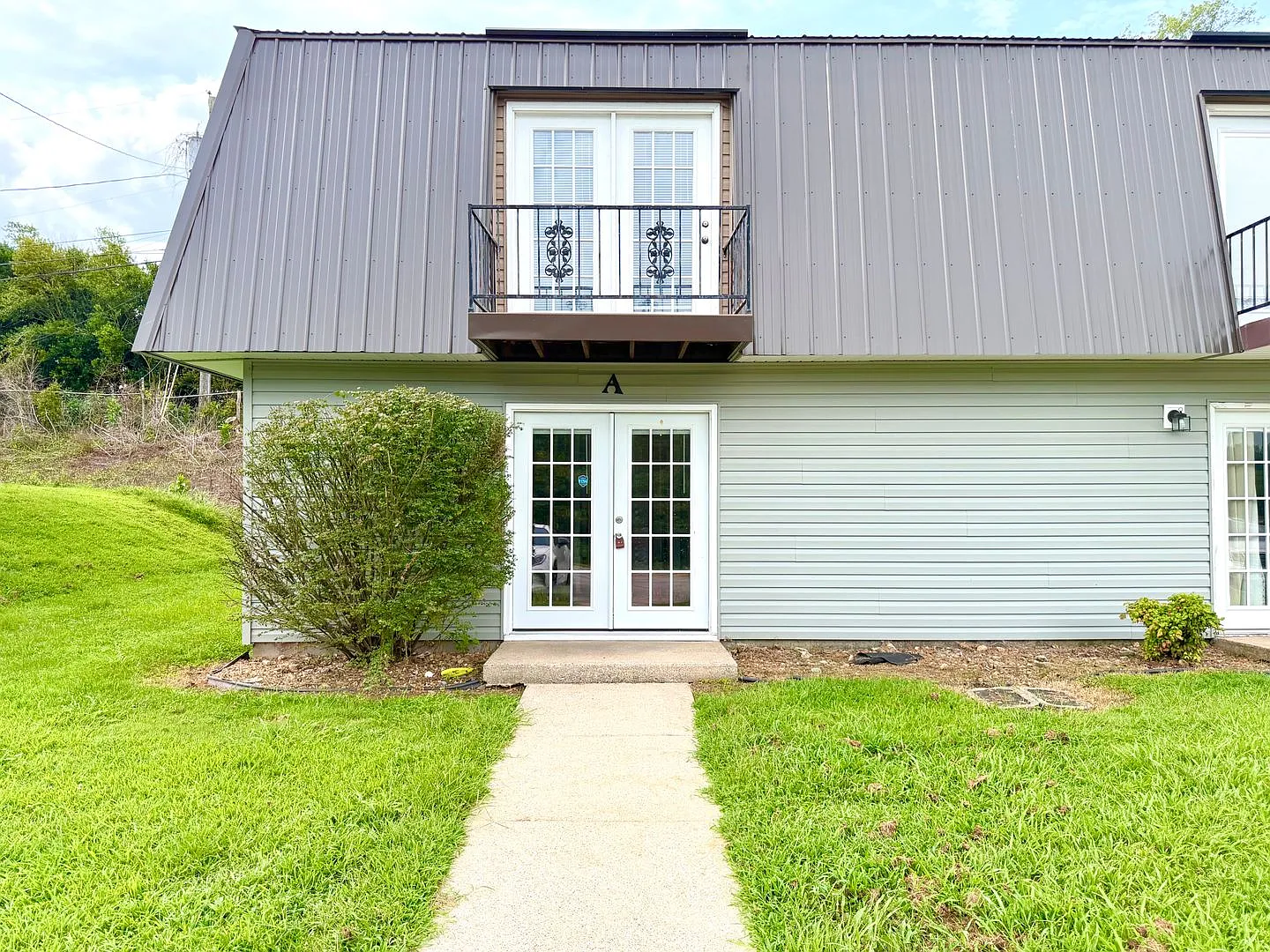 2108 Ashland City Rd — Photo 1
